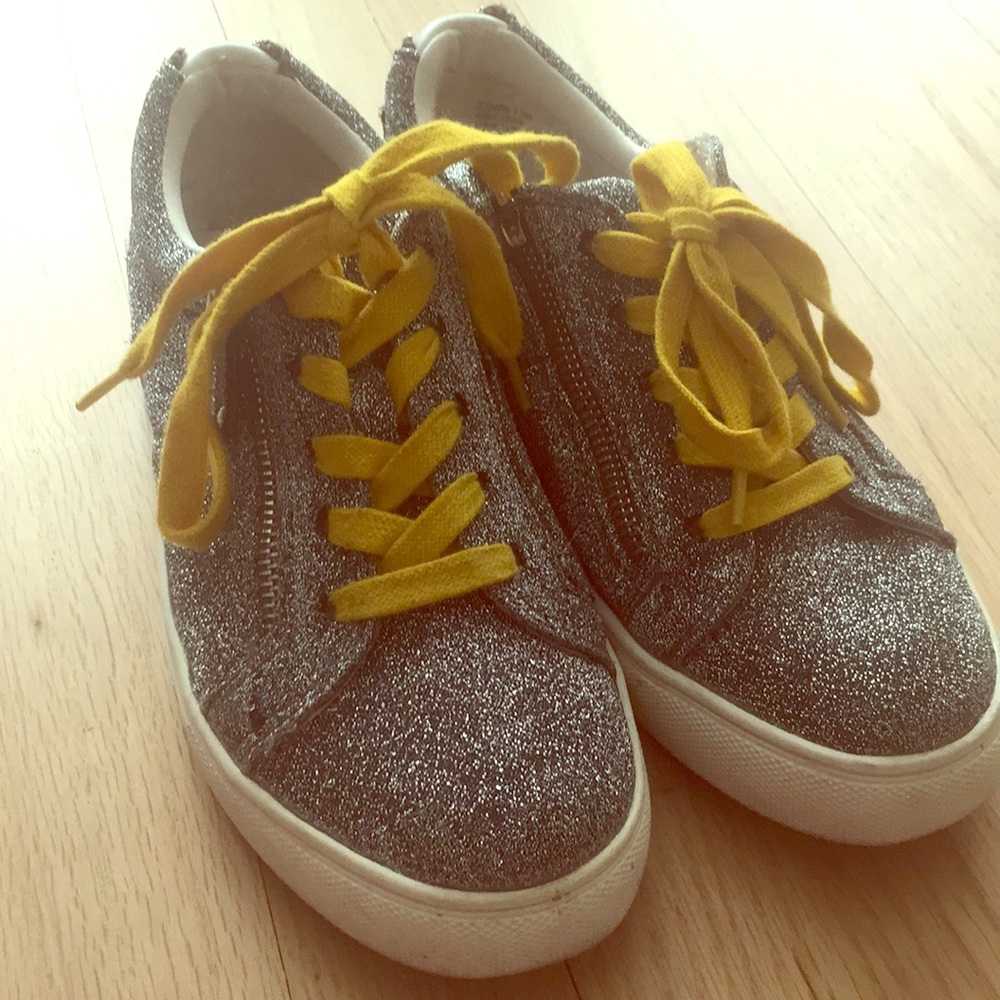 Steve Madden sneakers